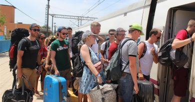 Renfe ofrece más de 14.000 plazas adicionales para el FIB Renfe ofrece más de 14.000 plazas adicionales para el FIB