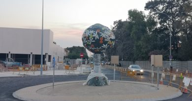Terminan la nueva rotonda de la Gran Avenida de Benicàssim Terminan la nueva rotonda de la Gran Avenida de Benicàssim