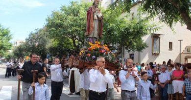 Los benicenses rinden honor al patrón de la iglesia, Santo Tomás Los benicenses rinden honor al patrón de la iglesia, Santo Tomás