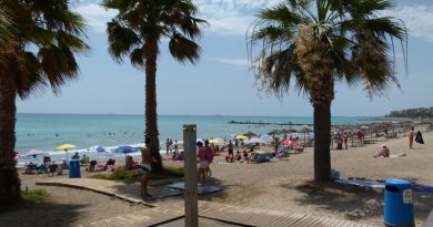 Benicàssim estudia ampliar los chiringuitos de playa a la zona sur Benicàssim estudia ampliar los chiringuitos de playa a la zona sur