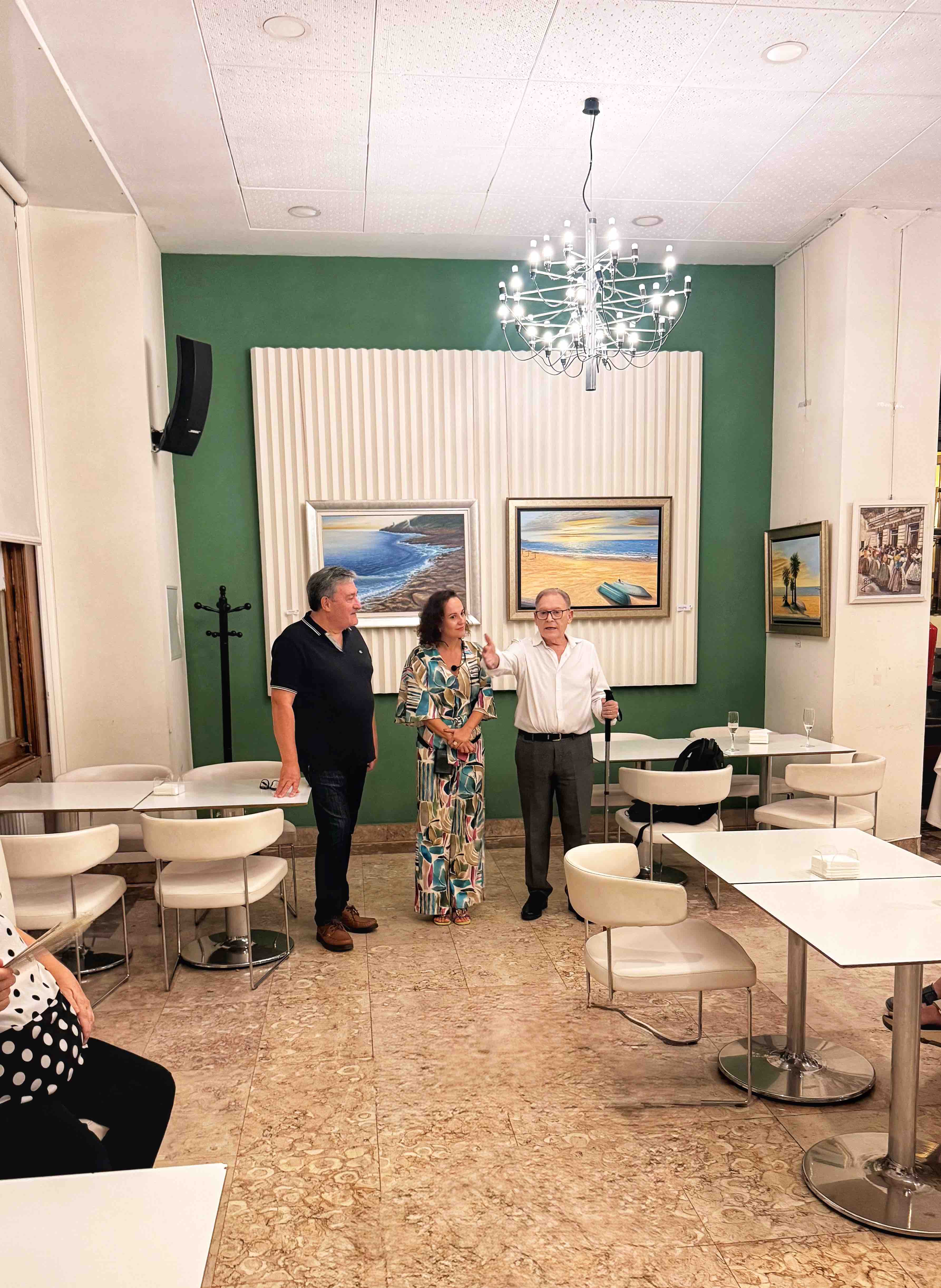 Intervención de Pepe Mora durante la inauguración de la exposición