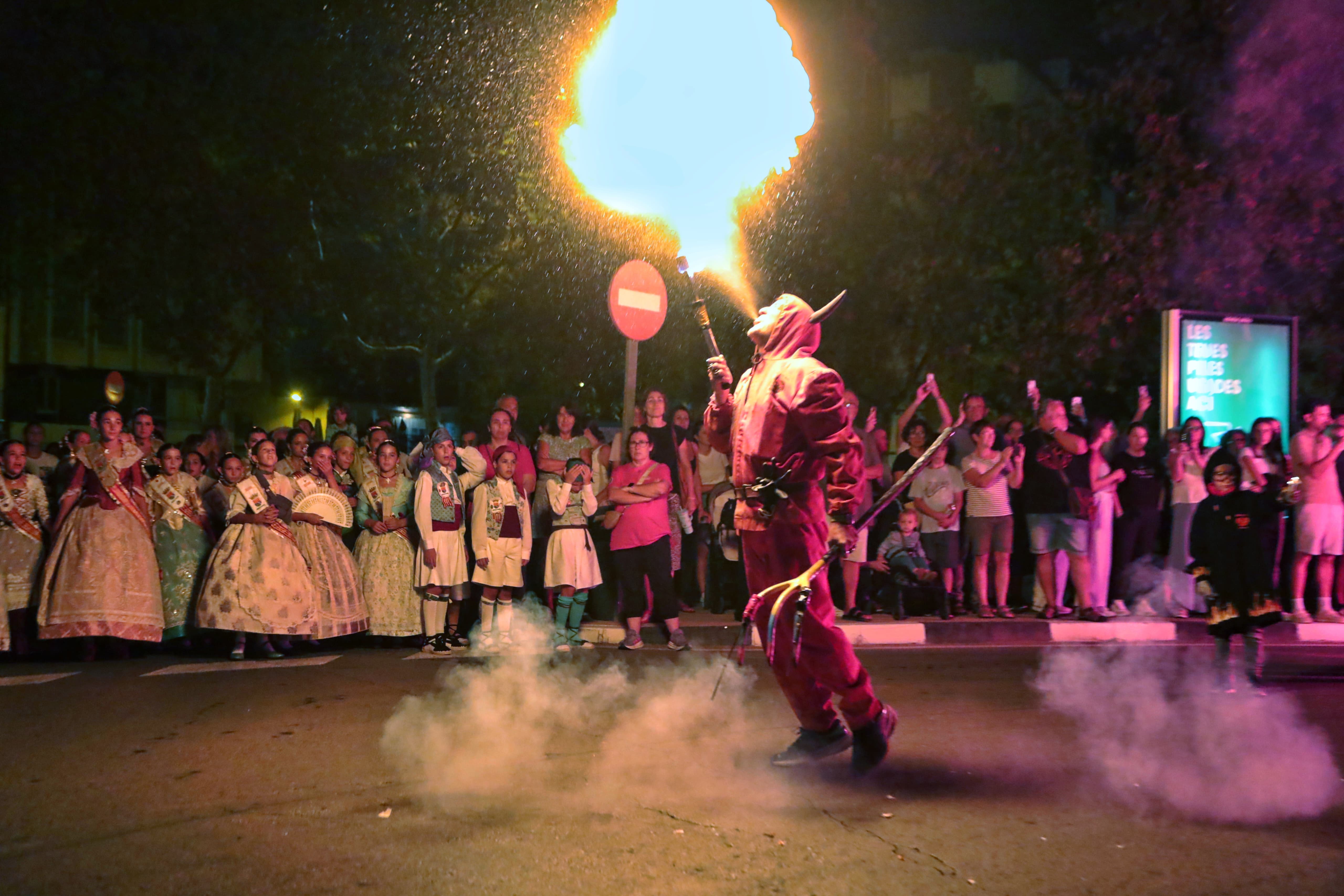 Imagen adjunta distribuida con la nota sobre el correfoc de cierre de las fiestas patronales
